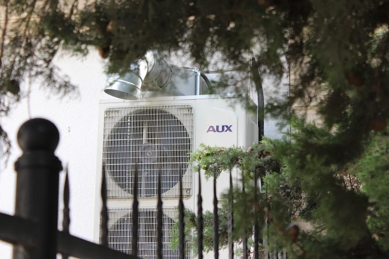 AUX xarici bloku və hava kanalı