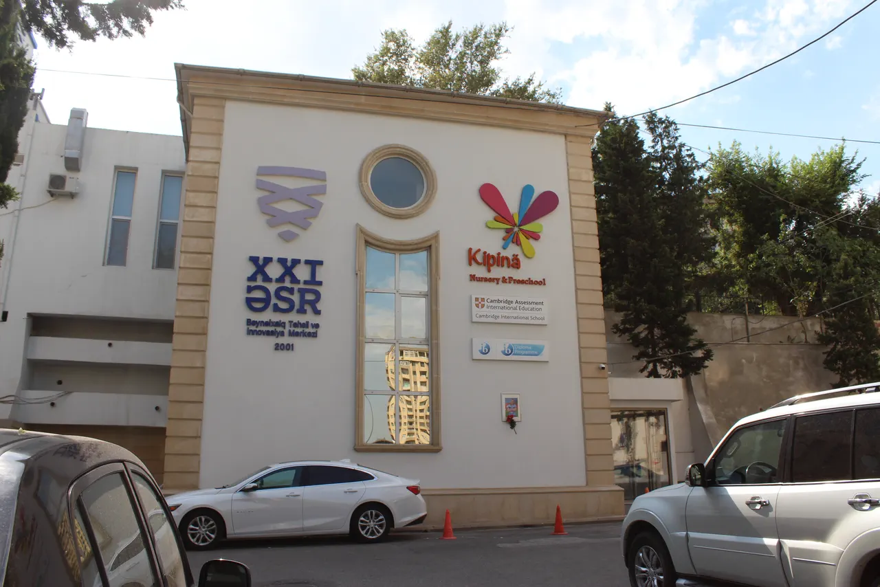 XXI əsr mərkəzinin və Kipina bağçasının binası